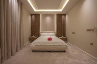 شقة فاخرة بثلاث غرف نوم دخول ذكي وموقف خاص - 9