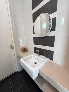 Klebang Melaka Family Stay 5B6B 23Pax I BBQ & Pool - 5