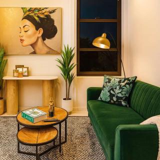 The Bolton - 300m to Rosebank Mall - 0