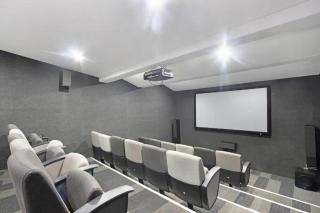 The Bolton - 300m to Rosebank Mall - 7