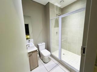 The Bolton - 300m to Rosebank Mall - 4