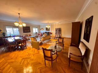 1406. Elegant 2BR Apt. Near Airport3 BA Terrace - 0