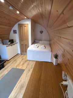 Woodside Round Pod - 4