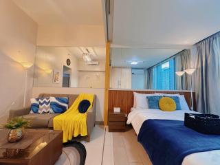 BGC High Rise, Uptown Mall Link, 5G WiFi, Pool, Ste 19 - 2