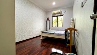 YB Guest House 4 Bilik 5 Katil - 4