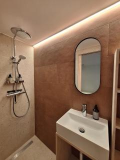 Funky Jungle house - Rustig gelegen rijwoning in hartje Mechelen - 1