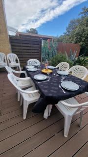 Magnifique Maison familiale au Mas des Vignes F4 très bien équipée 8pers terrasse, clim, grande piscine d'été et piscine chauffée l'hiver parking gratuit - 8