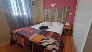 Magnifique Maison familiale au Mas des Vignes F4 très bien équipée 8pers terrasse, clim, grande piscine d'été et piscine chauffée l'hiver parking gratuit - 4