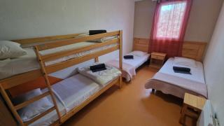 Magnifique Maison familiale au Mas des Vignes F4 très bien équipée 8pers terrasse, clim, grande piscine d'été et piscine chauffée l'hiver parking gratuit - 1