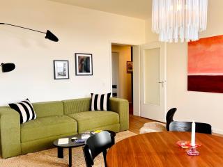 Atelier Noé NOIR - Kunstvoll Wohnen - Wunderbares Frühstück möglich - Ruhig und nah am Zentrum - - 0