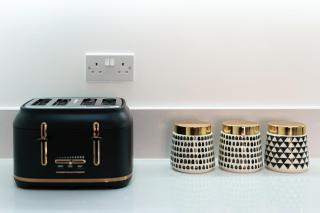 Luxury Docklands 2Bed apt- Close to Excel- Canary Wharf- City Airport - 02 Arena- Free Parking- PS 4 - 4