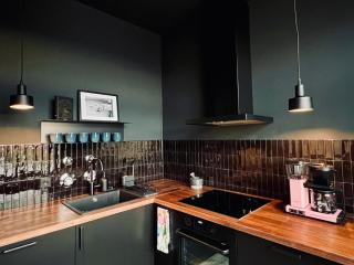 Atelier Noé NOIR - Kunstvoll Wohnen - Wunderbares Frühstück möglich - Ruhig und nah am Zentrum - - 3