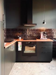 Atelier Noé NOIR - Kunstvoll Wohnen - Wunderbares Frühstück möglich - Ruhig und nah am Zentrum - - 4