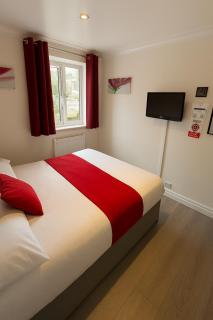 The Railway Sleeper Lodge - 3