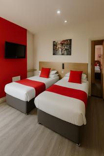 The Railway Sleeper Lodge - 2