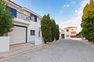 Villa Amy - 100m from Nisia Loumbardi Beach - 1