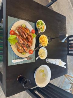 IN Lanka Hotel and Restaurant - 8