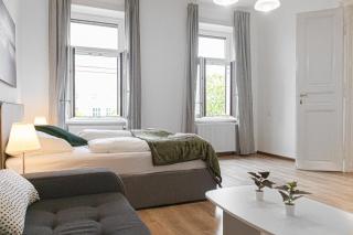 Stylish & Cozy 2BR Stay, Steps from AKH - 2