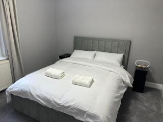 3 Bedroom Apartment City Centre - 5