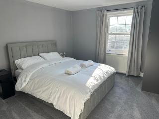 3 Bedroom Apartment City Centre - 2