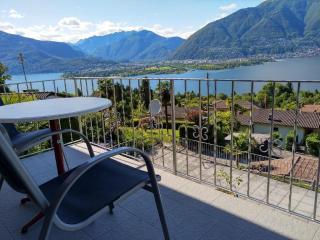 "Traumhafter Blick" auf Lago Maggiore und umliegende Berge - b48575 - 9