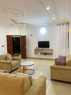 2 chambres salon climatisé à missèbo TTC électricité inclus - 2