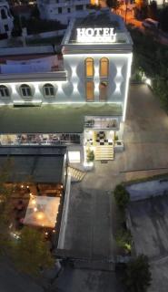 Krokodil hotel & bar - 9