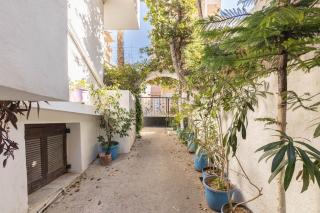 Sunny apartment with terrace - 8