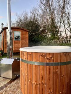 Cornwall Shepherds Hut - Hot Tub & Cosy Log Burner - 6