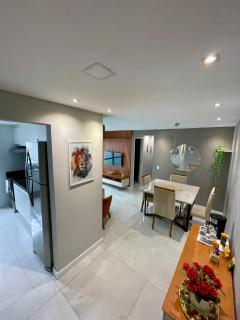 Apto 3 quartos, beira mar, completo - 0