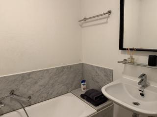 Guest room with private bathroom, WiFi, TV, Antwerp - 5