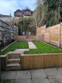 Redhill house, Sleeps6, 2 Parking - 2