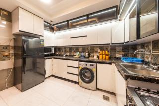 Modern Chic Apartment Mohandiseen Central - 2
