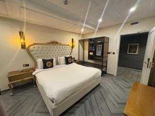 The Elegance Inn - 0