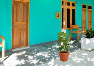 Exclusive Seaside 3-Bedroom Home - 6