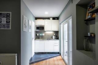 Roof View & Parking Assistance - 6