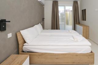 Quaint, Central Ground floor 2 Bed 2 Bath apartments at Little Oaks - 6