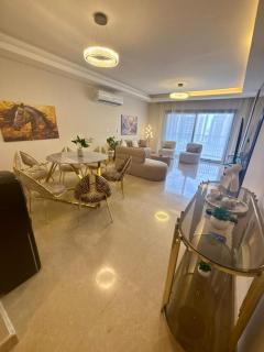 luxury beige haven in ZED toers sheikh zayed - 5