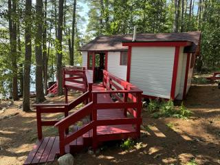 Getogether Pines Lakeside Cabin Resort - 6