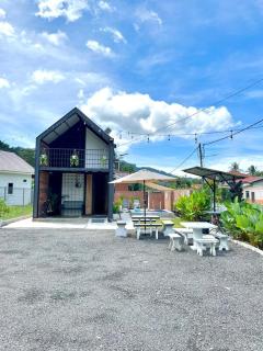 Kurie Redbrick House - 9