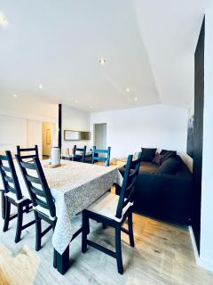 Amazing 2BR Apt, 16-Mins to Blumengärten - 1