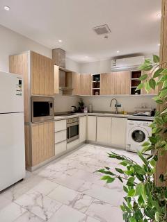 Al Yasmeen 3-BD الياسمين ريزدينس شقة 3 غرف مطلّة وبسطح خاص - حي الياسمين - 4