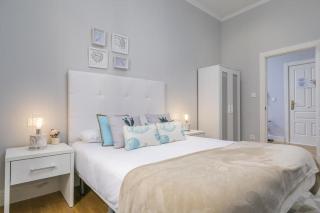 Amplio y Confortable en el Casco Viejo con Parking Privado - 5