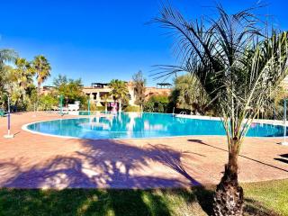 Calm Garden Retreat - Private Patio, BBQ, Pool Access & Free Breakfast - Marrakesh - 3