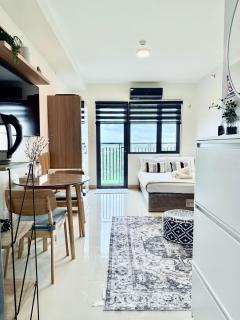 Casa Olivia - SMDC Studio with Balcony Back of SM City IloIlo - 0