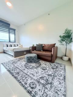 Casa Olivia - SMDC Studio with Balcony Back of SM City IloIlo - 4
