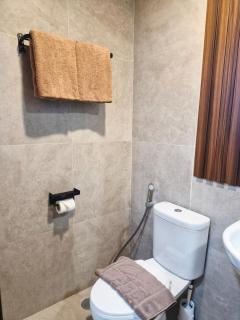 Apartement Seaview Studio Lv 37 at Pollux Batam by Party - 2