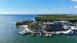 Gilbert's Resort - 6