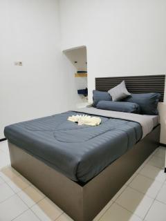 Neomi Guesthouse Malang - 5