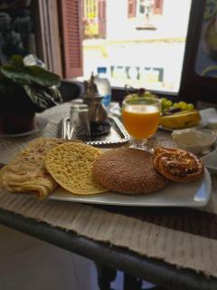 artisanat marocain aux couleurs de la kasbah - 1